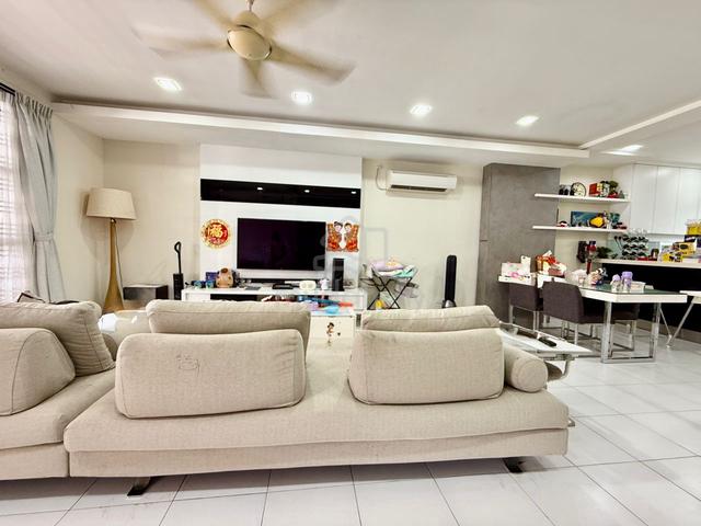 Bukit Indah Renovated House, Extended 1