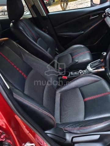 2015 Mazda 2 1.5 Sedan 2015 (A) Tip Top Condition - 3