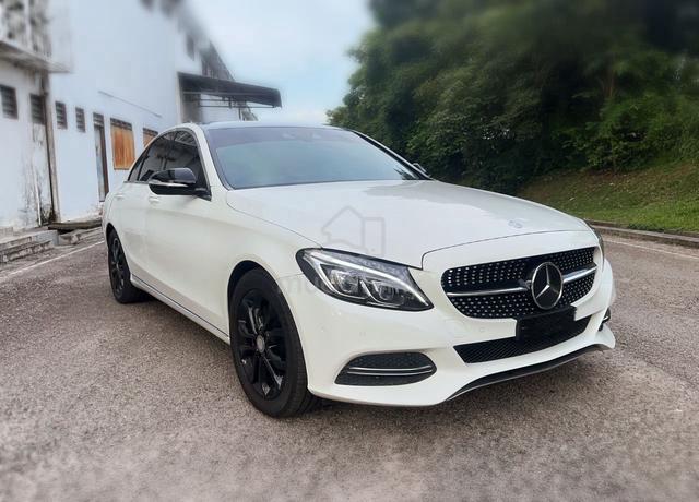2014 Mercedes Benz C200 - 1