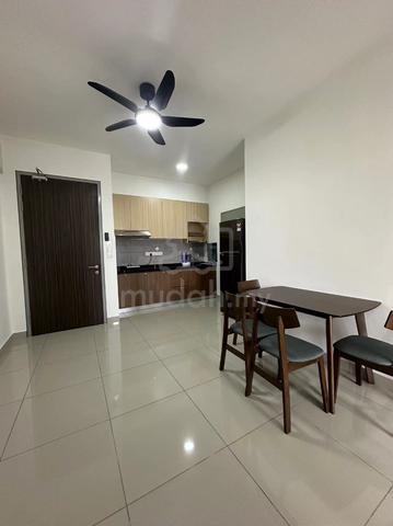 Female Master Room @ M Vertica Cheras, walkable to MRT / LRT Maluri 5