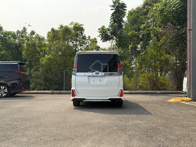 2021 Toyota VOXY 2.0 ZS KIRAMEKI III (A) - 4