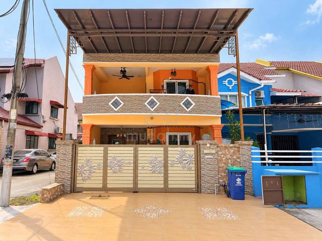 Fully Renovated End Lot Taman Lestari Putra Seri Kembangan 1