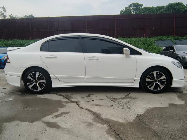 2010 Honda CIVIC 1.8 S-L iVTEC FACELIFT (A) - 5