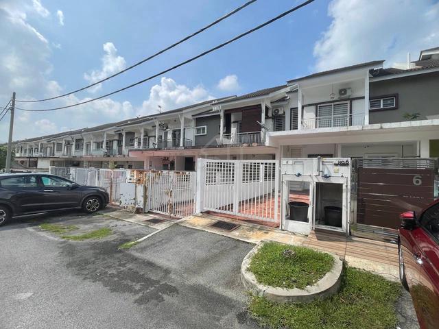 The Lake Residence Townhouse Taman Putra Perdana Puchong 1
