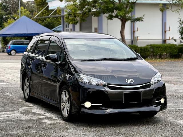 ( 2016 reg) 2013 Toyota WISH 1.8 S (A) - 1