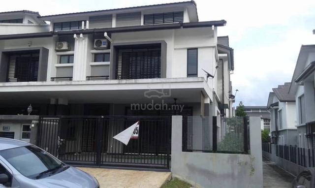 End Lot Superlink with Kitchen Cabinet @ Saffron Hills, Denai Alam 1