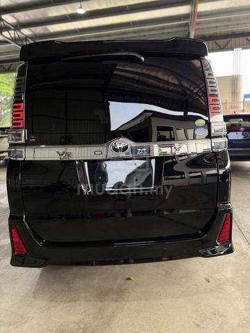 2022 Toyota VOXY FREE Modellista Kirameki 3 - 5