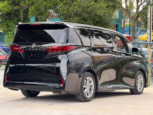 2025 Toyota ALPHARD 2.5 Z READY STOCK BEST DEAL - 3