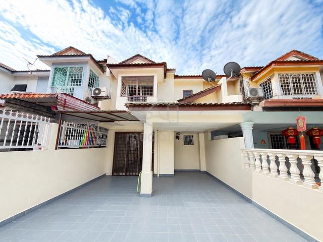 [Nice Unit] 2 Storey Terrace - Desa 4 Bandar Country Homes, Rawang 1