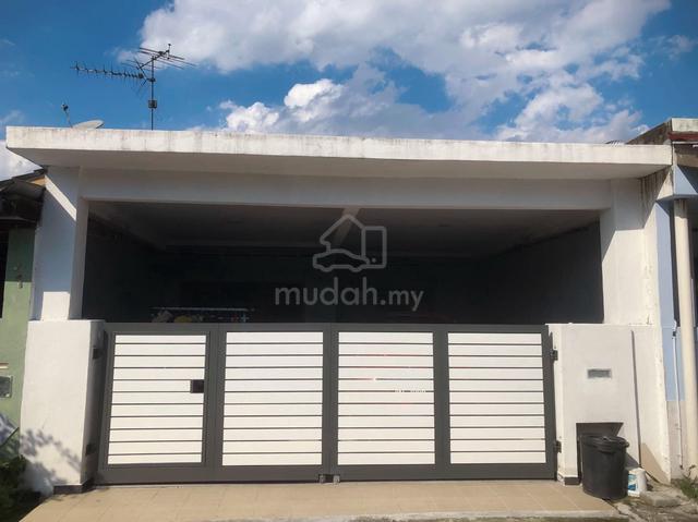 Renovated & Extended Single-Storey Terrace Facing Open 1