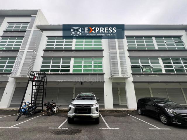 Ground Floor, Three Storey Inter Shoplot at Pujut 7, Miri 1