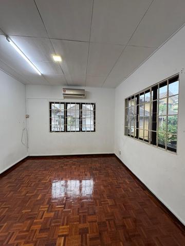 DIRECT OWNER KL Sri Petaling 2.5-Storey Terraced House For Rent 1