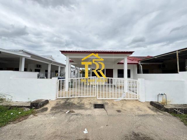 Single Storey Terrace Corner House 📍Desa Indah, Permy Area Miri 1