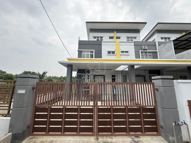 BELOW market Value!! Freehold CORNER 2.5 storey Merak Mas Bukit Katil 1