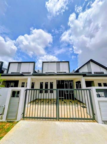 “brand new single storey terrace j1 residence jenderam dengkil freehol 1