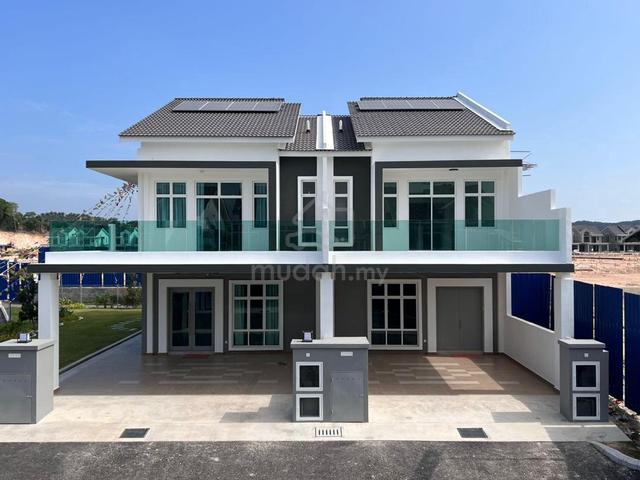 "FREEHOLD" Clubhouse Facilities Double Storey Terrace Cheng 1
