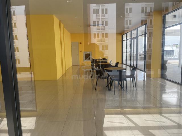Uni Suites 4