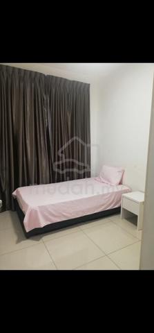 Room for Rent at Gelang Patah 1