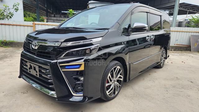 2021 Toyota VOXY 2.0 ZS KIRAMEKI III (A) - 2