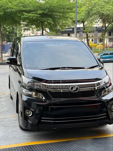 2013 Toyota VELLFIRE 2.4 Z GOLDEN EYES FACELIFT - 1