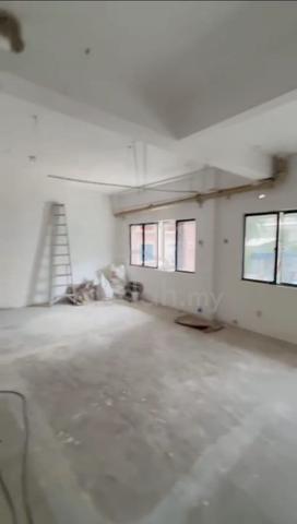 Bnagsar 5 Storey Shop Lots For Rent 1