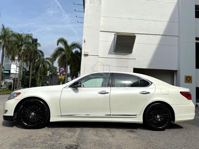 2010 Lexus LS460 4.6 SPORT V8 ROOF CAM KLES LEATHE - 2