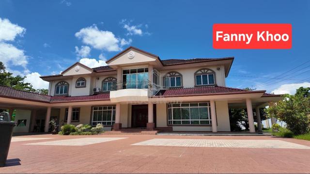 Gated bungalow for Sale with backup generator 1