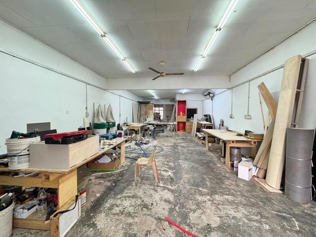 Ehsan Jaya 1 Storey Shop For Sale 1