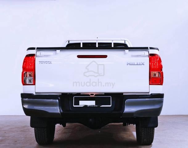 2021 Toyota HILUX 2.4 MT FACELIFT II Full Loan Go - 4