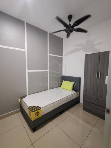 Female room for rent at Austin Regency @ Mount Austin JB 1