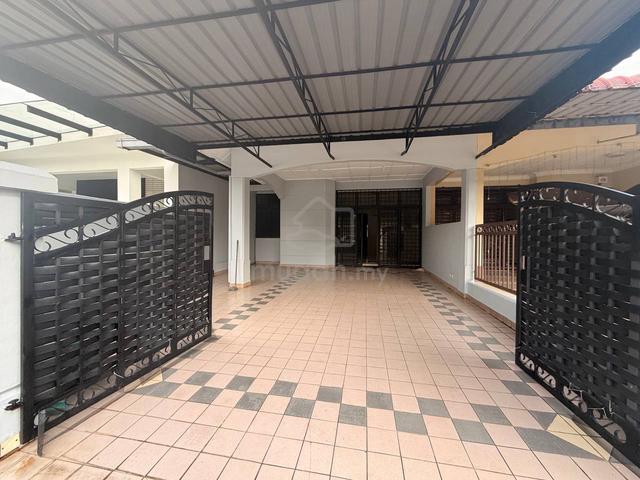 Taman Perling 1.5 Storey Terrace 5 Bedrooms for Rent 1