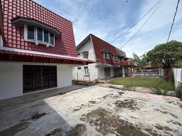 Melaka Bukit Baru Taman Merbok Double Storey FREEHOLD Semi D Renovated 1