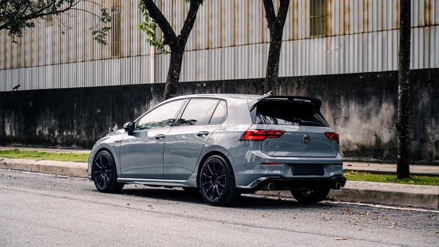Volkswagen GOLF 2.0 GTI MK8 FL S.RIM L.SEAT 2024 - 2