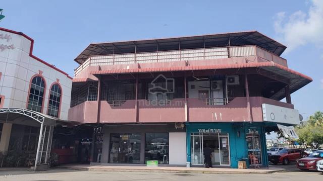 3 Storeys Shoplot / Keningau 1
