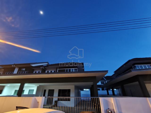 House for Rent – Double Storey Terrace (Spacious Intermediate Unit) 1