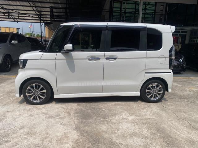 Honda N BOX 660cc CUSTOM GL TURBO [2021/2026] - 4
