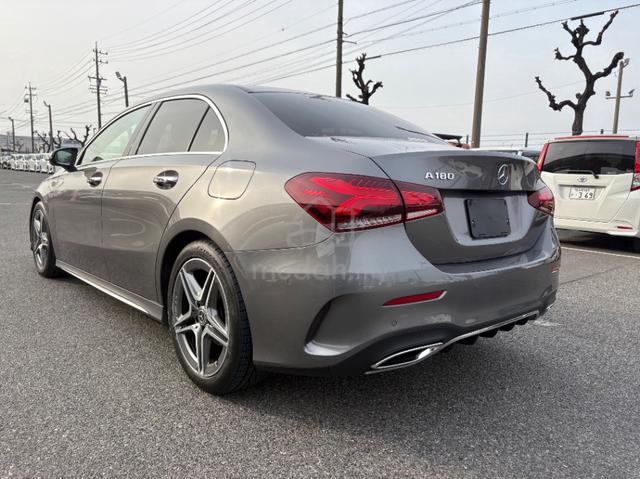 Mercedes Benz A180 STYLE AMG LINE 2021 - 4
