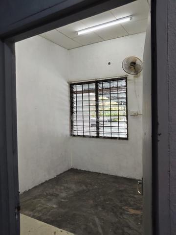1 storey terrace taman lip sin 1300sf rare 1