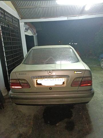 1995 Mercedes Benz 230TE 2.3 (A) - 2