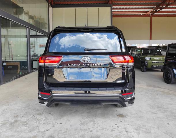 2022 Toyota LANDCRUISER 3.3 ZX (A) - 4