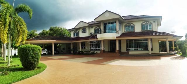 Luxury Bungalow house @kolombong 1