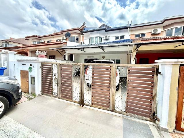 Double Storey Terrace, Jalan Kristal, Seksyen 7, Shah Alam 1