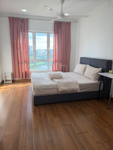 Awesome Largest Aircon Master Room,Female,SERI PUTERI CONDO,Cheras lrt 1