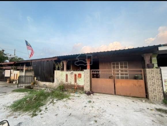 Teres Setingkat, Taman Permai, Bidor 1
