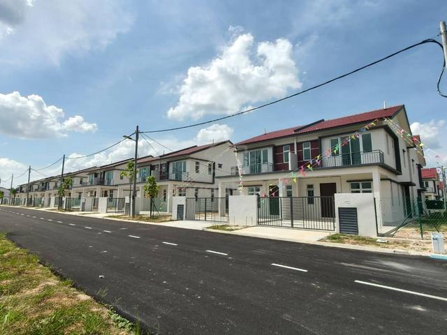 Bandar Scientex Jasin New Double storey Semi D For Rent 1