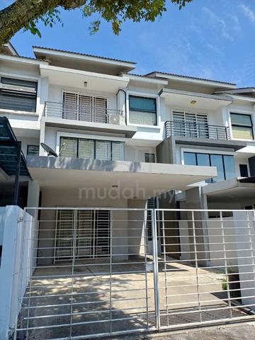 Dale, Lake Fields, 3sty House For Sale 1