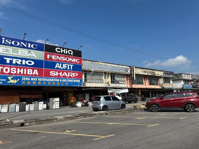 Taman Perwira 2 storey Shop Face Main Road Sijangkang Telok Panglima 1