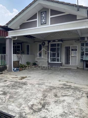 Teres Setingkat Taman Lesung Batu Jaya Alor Gajah Melaka 1