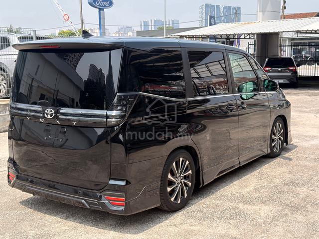 2025 Toyota VOXY 2.0 S-Z (A) GR KIT 360 ORI JAPAN - 2