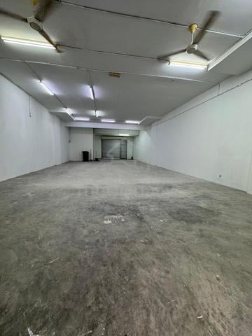 Shoplot in Kepong Rent 1